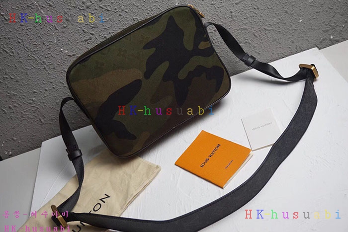 �ڹ̷��ޡ� 2018SS ���̺��� �ƿ����� �޽�����  LV M33437