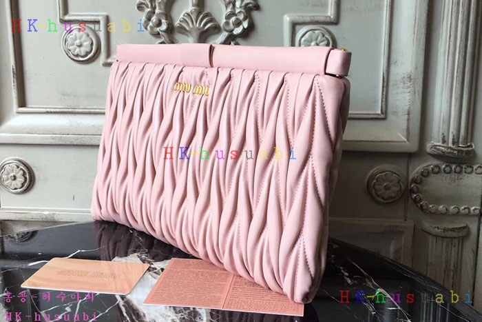 �ڹ̷��ޡ� �̿�̿� ���׶� Ŭ��ġ  RP0390-3