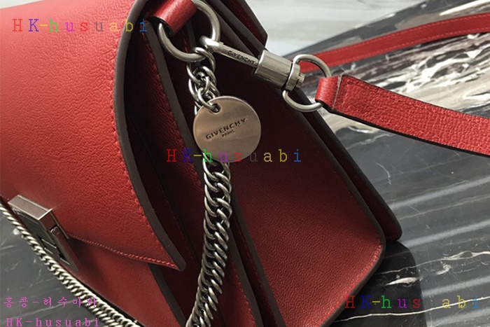 �ڹ̷��ޡ� ����� GV3 ũ�ν��� GV 50101-8