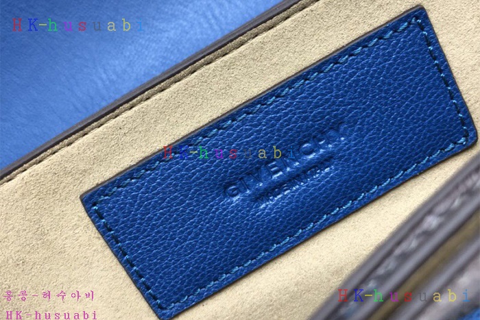 �ڹ̷��ޡ� ����� GV3 ũ�ν��� GV 50101-5