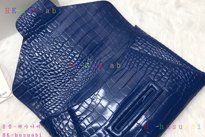 �ڹ̷��ޡ� ����� ��Ƽ���� Ŭ��ġ GV 28622-3