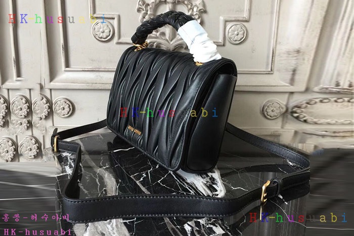 �ڹ̷��ޡ� �̿�̿� ���׶�� ž�ڵ� ����� MM 5BD051#-3