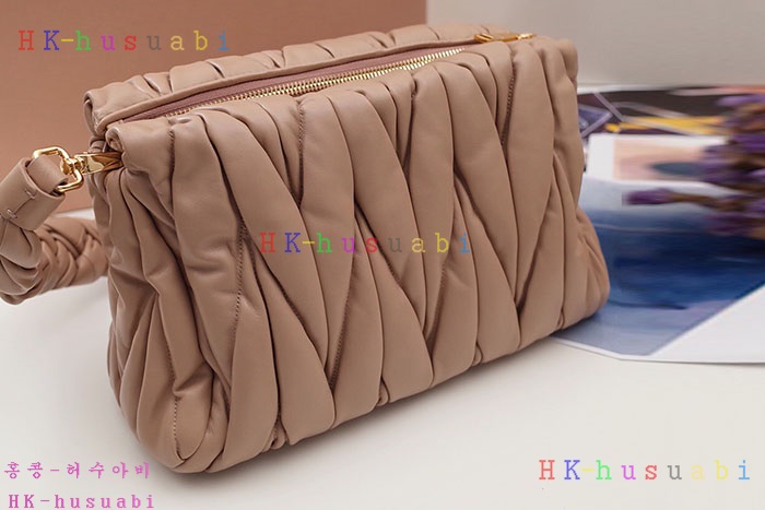 �ڹ̷��ޡ� �̿�̿� ���׶�� ����� MM 5BC022