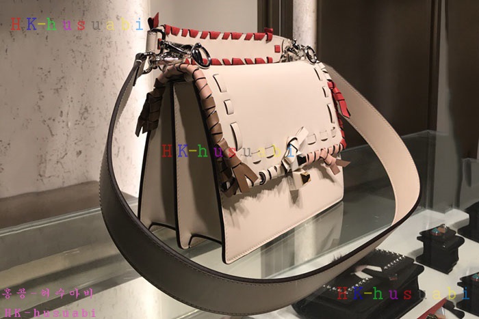 �ڹ̷��ޡ� ��� ĭ���̹� �Ż�  FD 88554