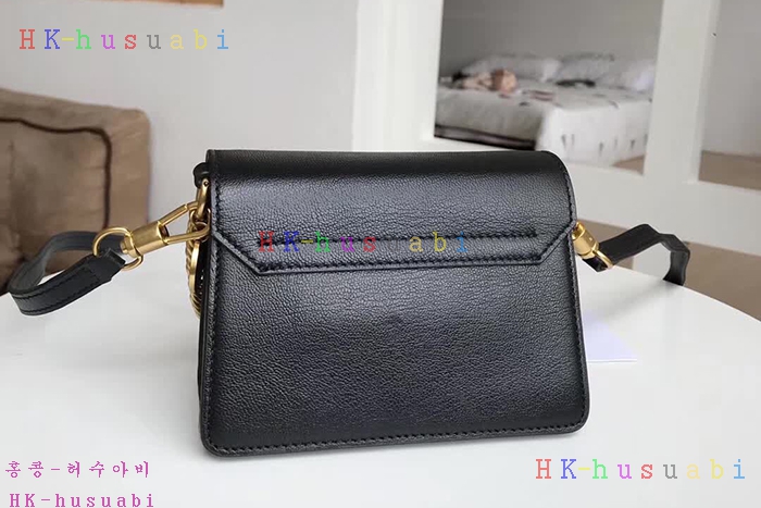 �ڹ̷��ޡ� ����� GV3 ũ�ν��� ����  GV 50100