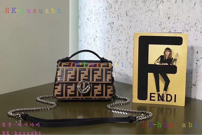 �ڹ̷��ޡ� ��� ĭ ���� ũ�ν��� FD 8878