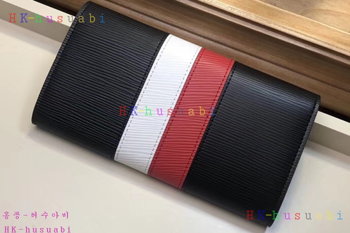 �ڹ̷��ޡ� ���̺��� ��ư ������  M62985