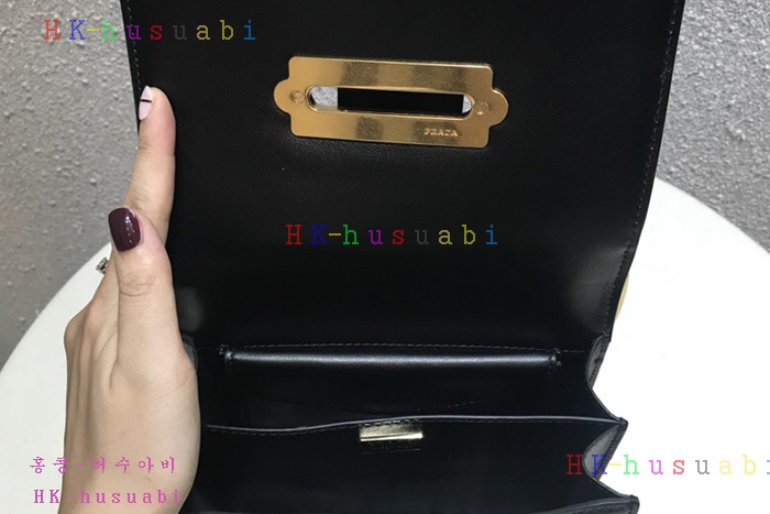 �ڹ̷��ޡ� ����� ī�̿���  P 1BD045-2