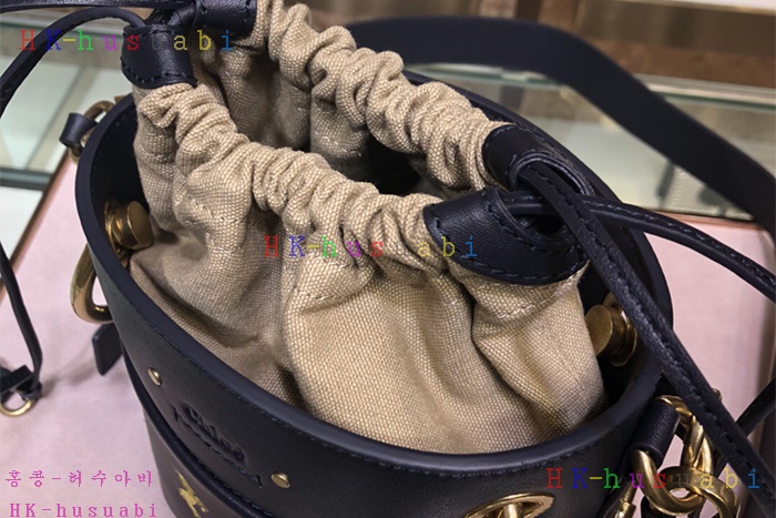 �ڹ̷��ޡ� ���ο� ���� ��Ŷ�� C 22875