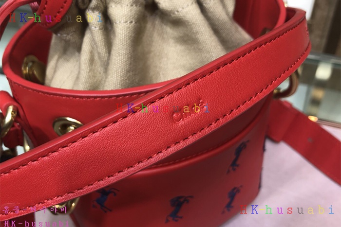 �ڹ̷��ޡ� ���ο� ���� ��Ŷ�� C 22877