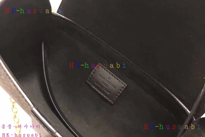 �ڹ̷��ޡ� ���̺��� �۶� ���̽� LV M44158