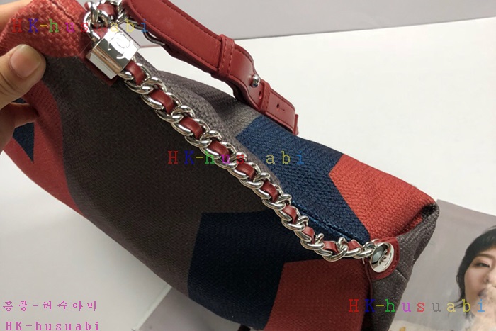 �ڹ̷��ޡ� ���� �Ż� ȣ���� CH 95105-2