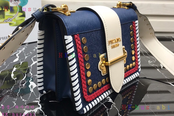 �ڹ̷��ޡ� ����� ī�̿��� P 1BD045-2