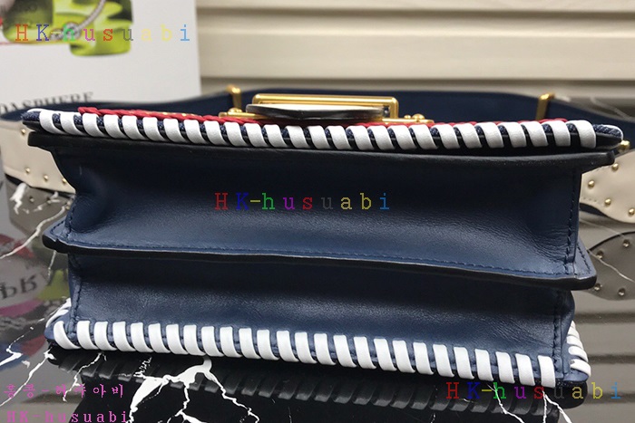 �ڹ̷��ޡ� ����� ī�̿��� P 1BD045-2