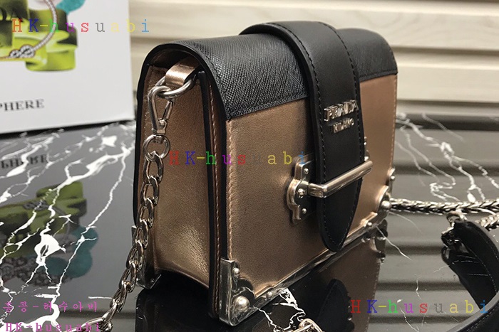 �ڹ̷��ޡ� ����� ī�̿� ����� P 1BH018