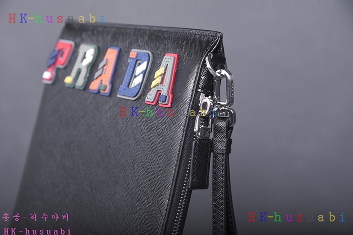 �ڹ̷��ޡ� ����� ���ǾƳ� ���� Ŭ��ġ�� P 2NG001