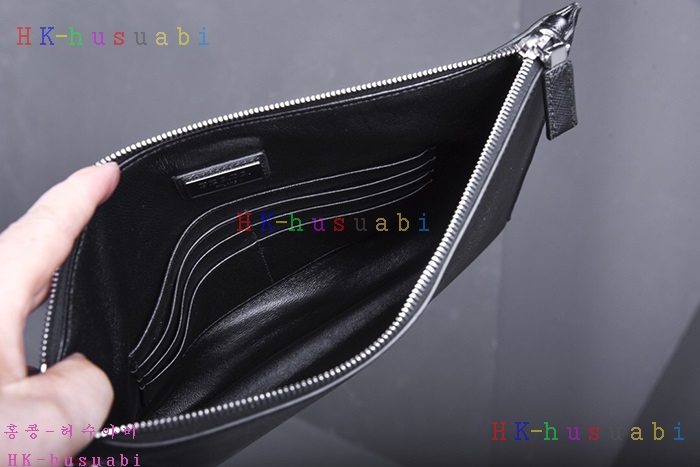 �ڹ̷��ޡ� ����� ���ǾƳ� ���� Ŭ��ġ�� P 2NG001