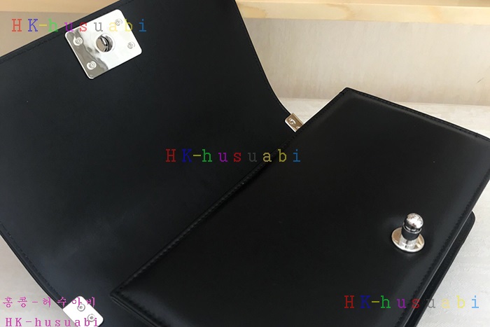 �ڹ̷��ޡ� ���� ���̺� CH A67086