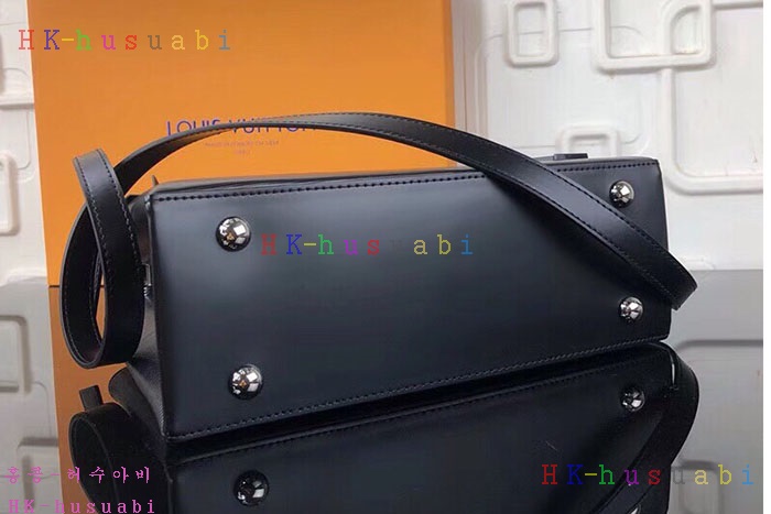 �ڹ̷��ޡڷ��̺��� Ŭ���� ��Ʈ�� M51334