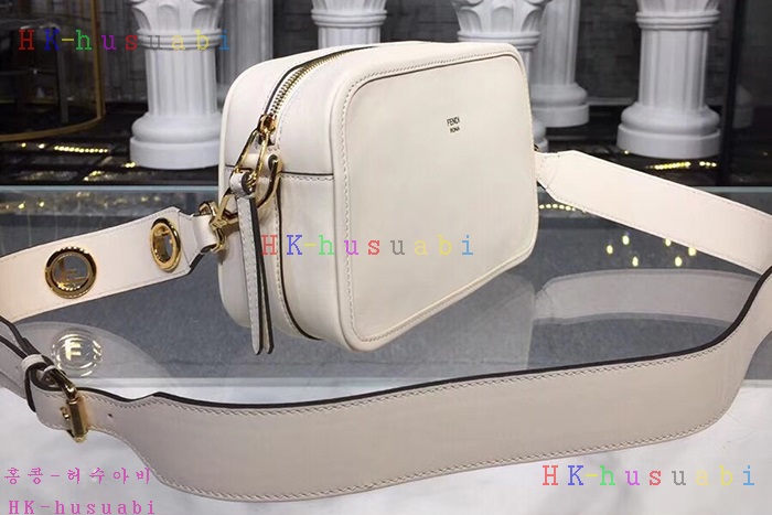 �ڹ̷��ޡ� ��� ī�޶�� �Ż�  FD 83447-4