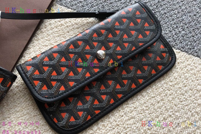 �ڹ̷��ޡ� ���ߵ� Ŭ���� �ξ� ���۹� G 125559-4