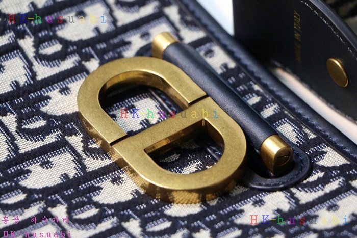 �ڹ̷��ޡ� ��� ������ũ ȣ���� DR M6820CT