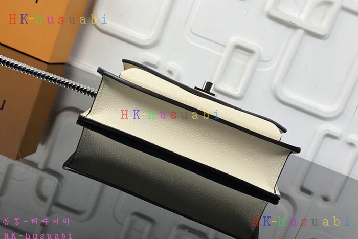 �ڹ̷��ޡ� ���̺��� ���̶��� ü�μ�� ũ�ν���  LV M51419-3