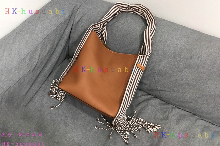 �ڹ̷��ޡ� �ο��� ��ī�� ��Ŷ�� LW 66036-2