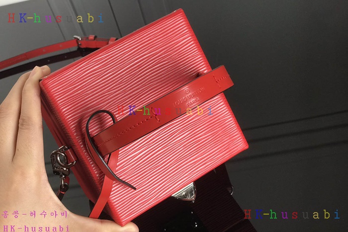 �ڹ̷��ޡ� ���̺��� ����Ŀ �ڽ� LV M52466-3