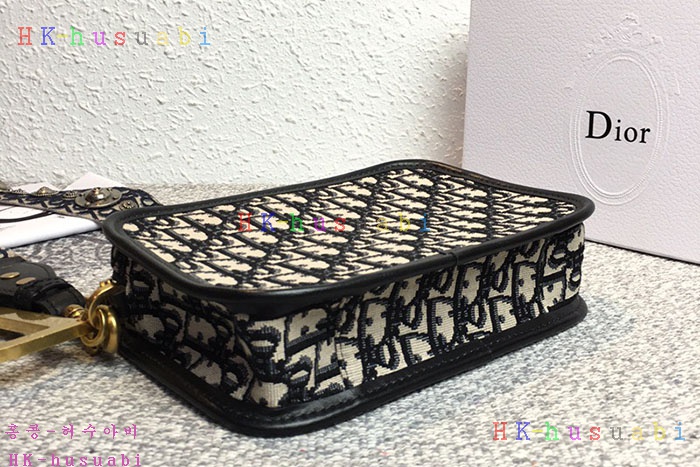 �ڹ̷��ޡ� ��� ������ũ ī�޶�� DR 582248