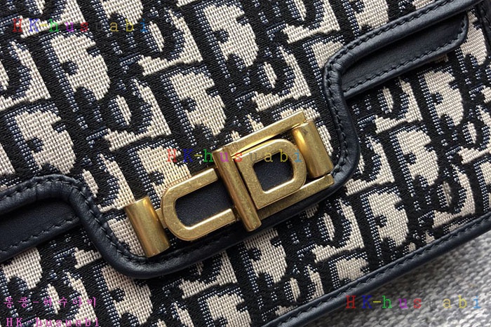 �ڹ̷��ޡ� ��� �̽� ��ù� DR M0205#