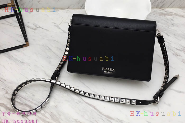 �ڹ̷��ޡ� ����� ũ�ν��� �Ż�  PR 1BD120