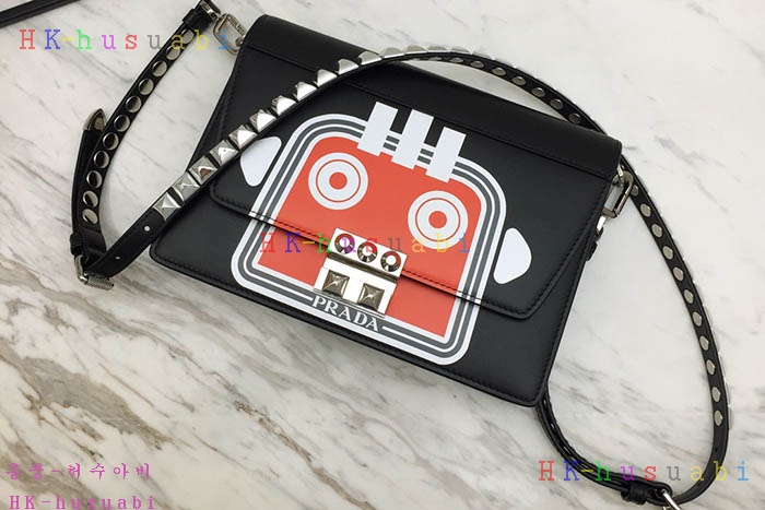 �ڹ̷��ޡ� ����� ũ�ν��� �Ż�  PR 1BD120