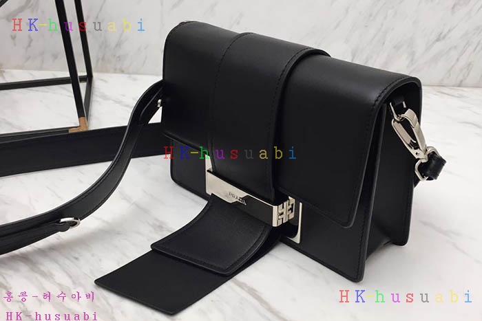 �ڹ̷��ޡ� ����� ��Ż ������ PR 1BD068