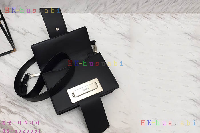 �ڹ̷��ޡ� ����� ��Ż ������ PR 1BD068