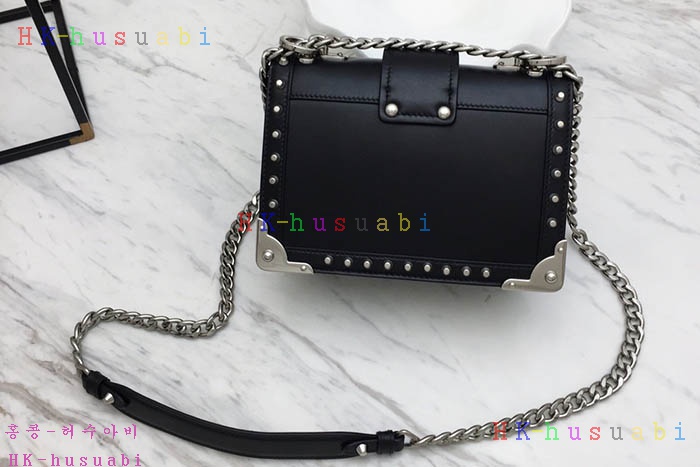 �ڹ̷��ޡ� ����� ī�̿��� PR 1BD045-6