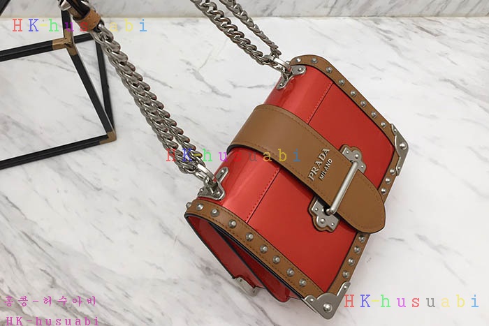 �ڹ̷��ޡ� ����� ī�̿��� PR 1BD045-2-1