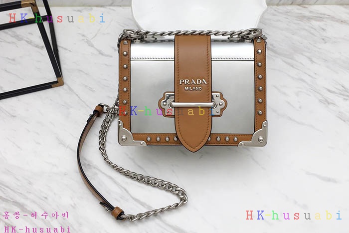 �ڹ̷��ޡ� ����� ī�̿��� PR 1BD045-2-4