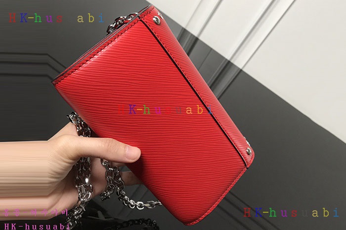 �ڹ̷��ޡ� ���̺��� Ʈ����Ʈ ü�� ������ M62307-2