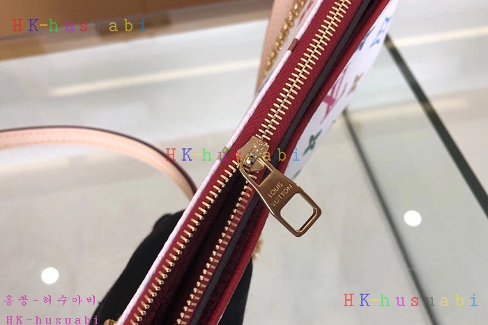 �ڹ̷��ޡ� ���̺��� ��Ƽ �ȶ� Ŭ��ġ  M41638