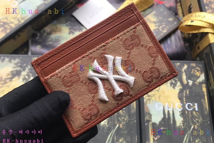 �ڹ̷��ޡ� ���� LA������ ��ġ ī������ GU 547793-4