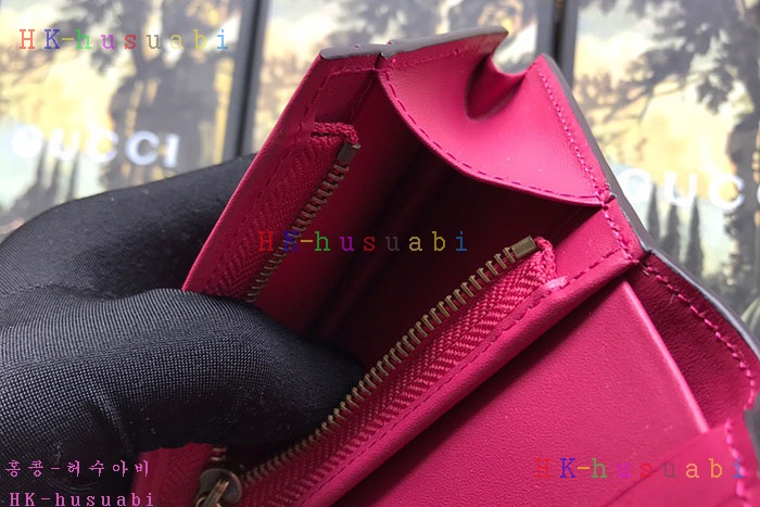 �ڹ̷��ޡ� ���� LA������ ��ġ ������ GU 547789-4