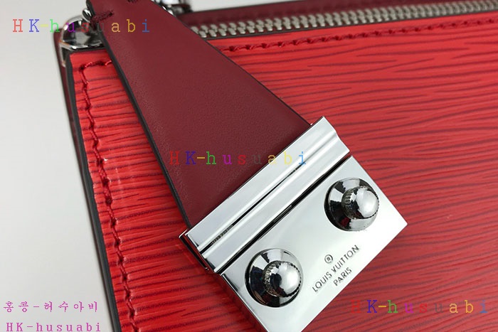 �ڹ̷��ޡ� 2019SS ���̺��� ũ���� ��帮�� LV M44371