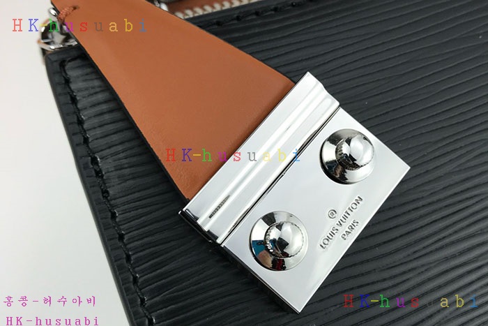 �ڹ̷��ޡ� 2019SS ���̺��� ũ���� ��帮�� LV M44371-3