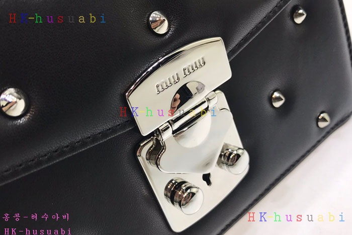 �ڹ̷��ޡ� �̿�̿� ���͵� ����� MU 5BD081