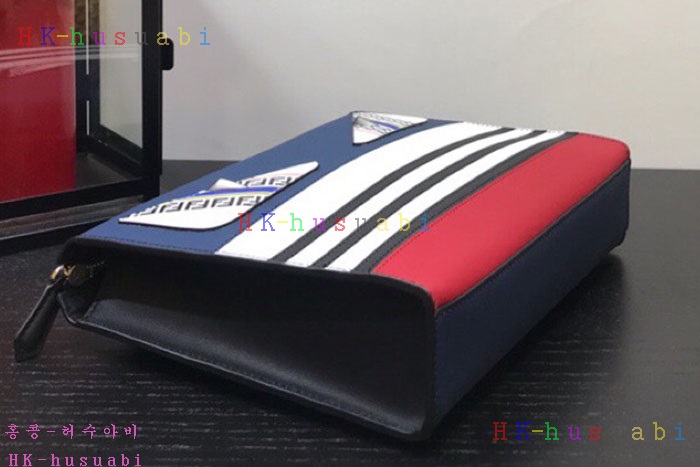 �ڹ̷��ޡ� ��� �ΰ� Ŭ��ġ�� FD 775891