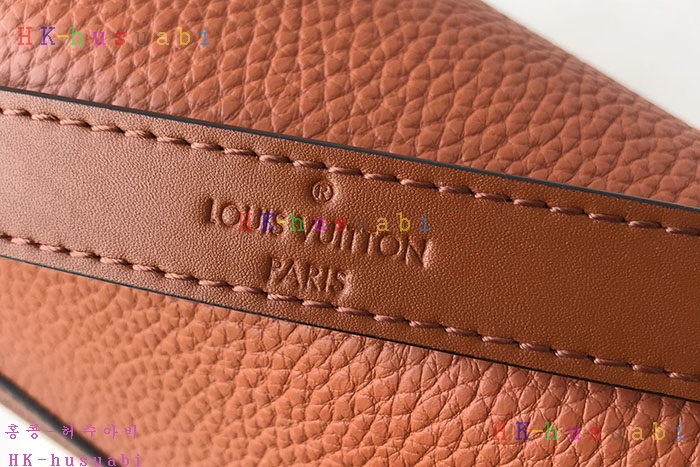 �ڹ̷��ޡ� 2019SS ���̺��� ���� LV M44391-3