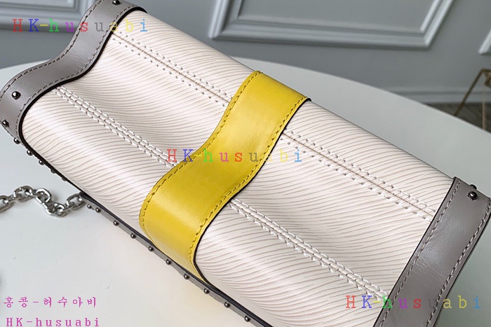 �ڹ̷��ޡ� ���̺��� Ʈ����Ʈ ü�ι�  M50282-1