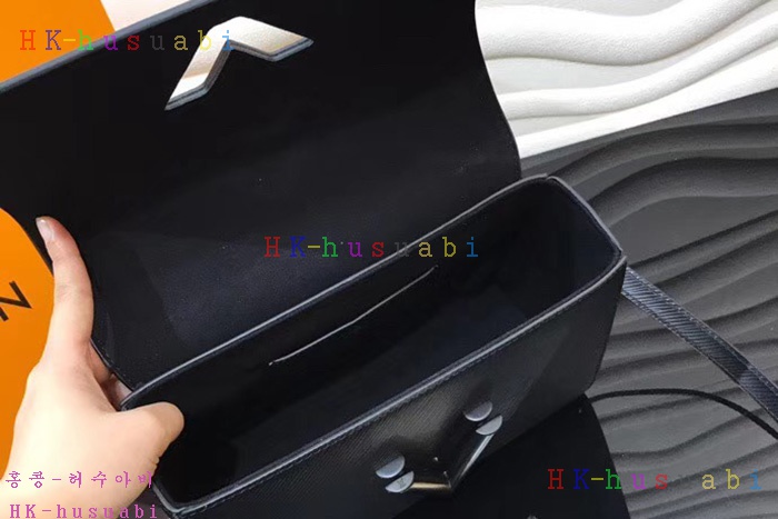 �ڹ̷��ޡ� ���̺��� Ʈ����Ʈ  M53236