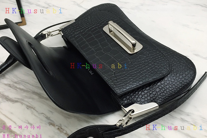 �ڹ̷��ޡ� ����� �õ��� ����� PR 1BD168-2-3